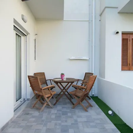 Skalidis Apartman *